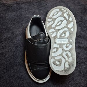 Alexander McQueen Kids Black and White Sneakers